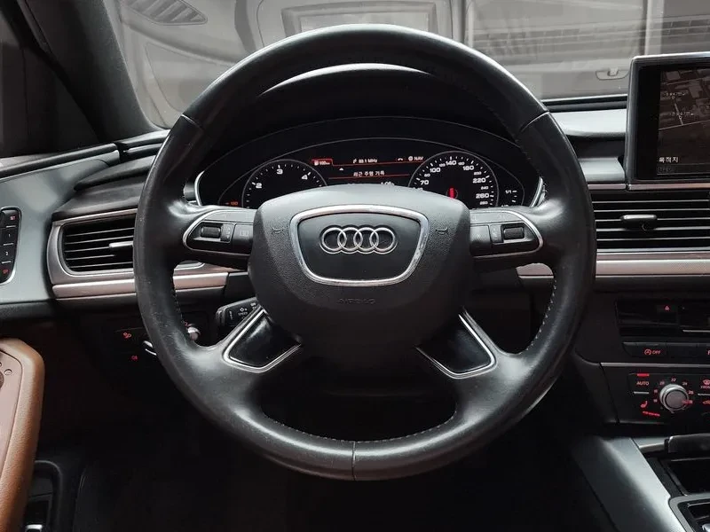 Audi A6 2.0 TDI, снимка 13 - Автомобили и джипове - 53044829