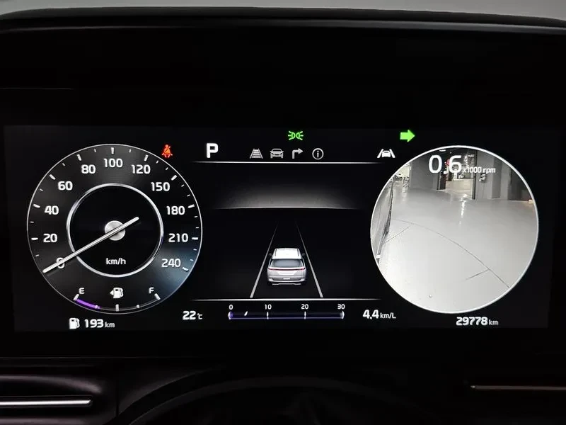 Kia Carnival, снимка 8 - Автомобили и джипове - 54833789