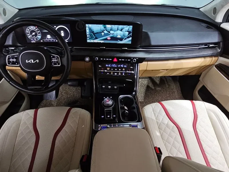 Kia Carnival, снимка 7 - Автомобили и джипове - 54833789