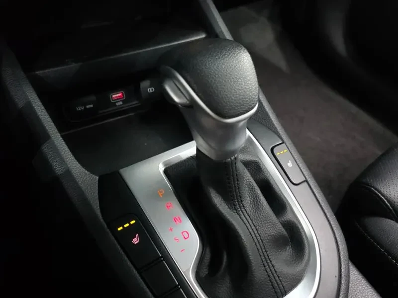 Kia K3 1.6 Trendy, снимка 9 - Автомобили и джипове - 55886835