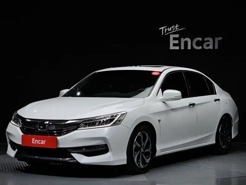 Honda Accord 2.4 9Th Generation, снимка 2 - Автомобили и джипове - 56021353