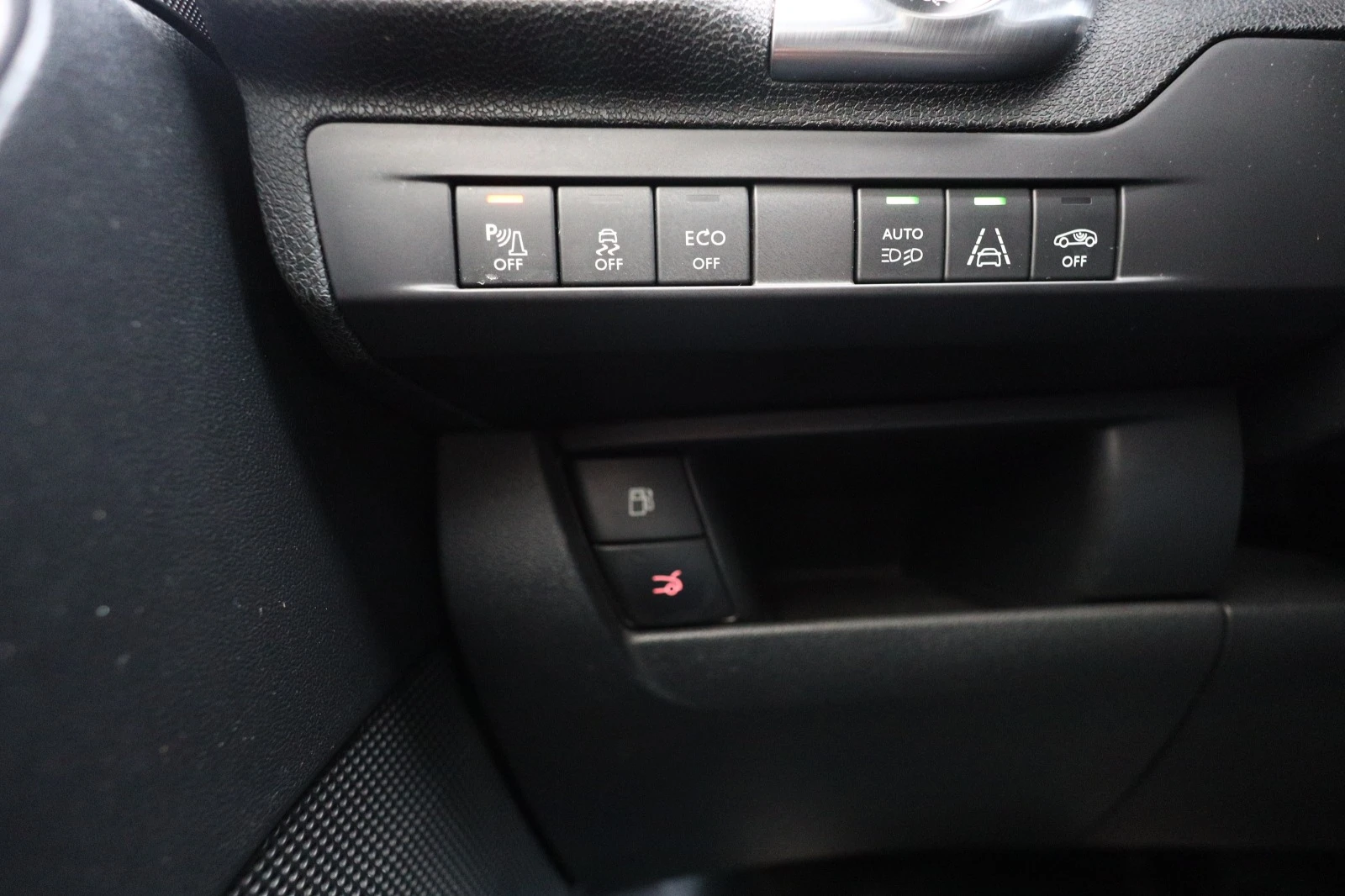 Citroen DS5 1.6 AUTOM. #MASSAGE #PANO #Keyless #Memory #Kamera - изображение 9