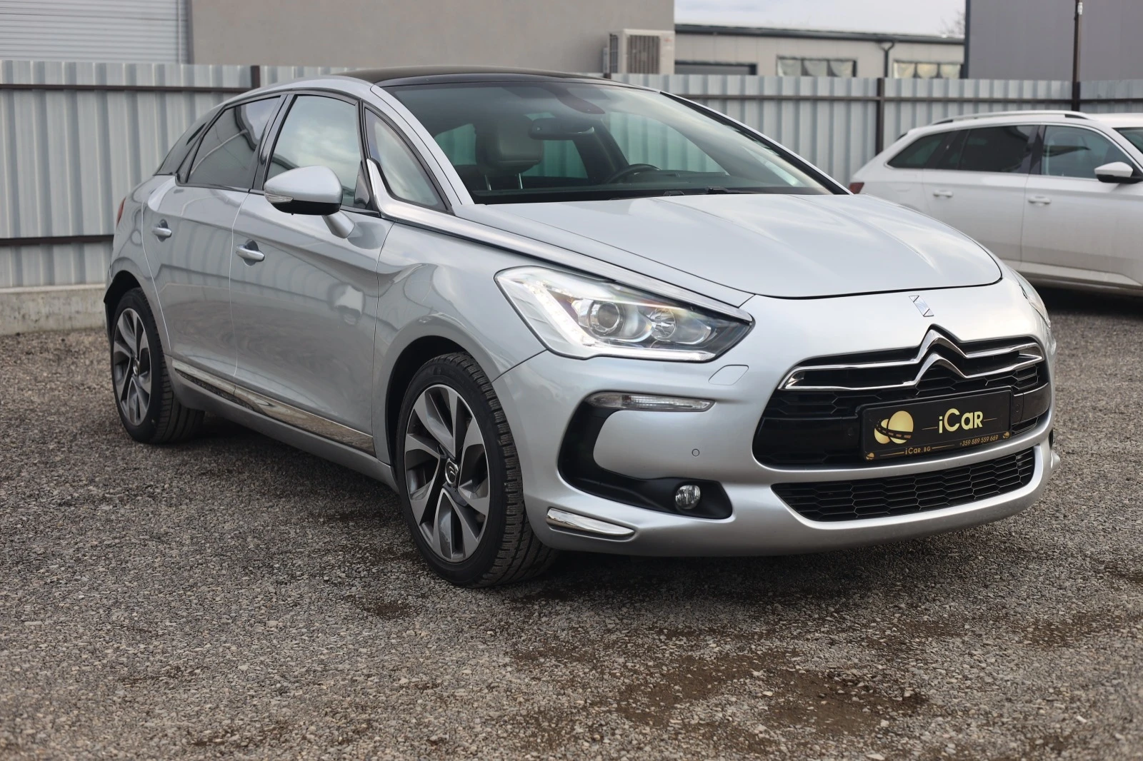 Citroen DS5 1.6 AUTOM. #MASSAGE #PANO #Keyless #Memory #Kamera - изображение 3