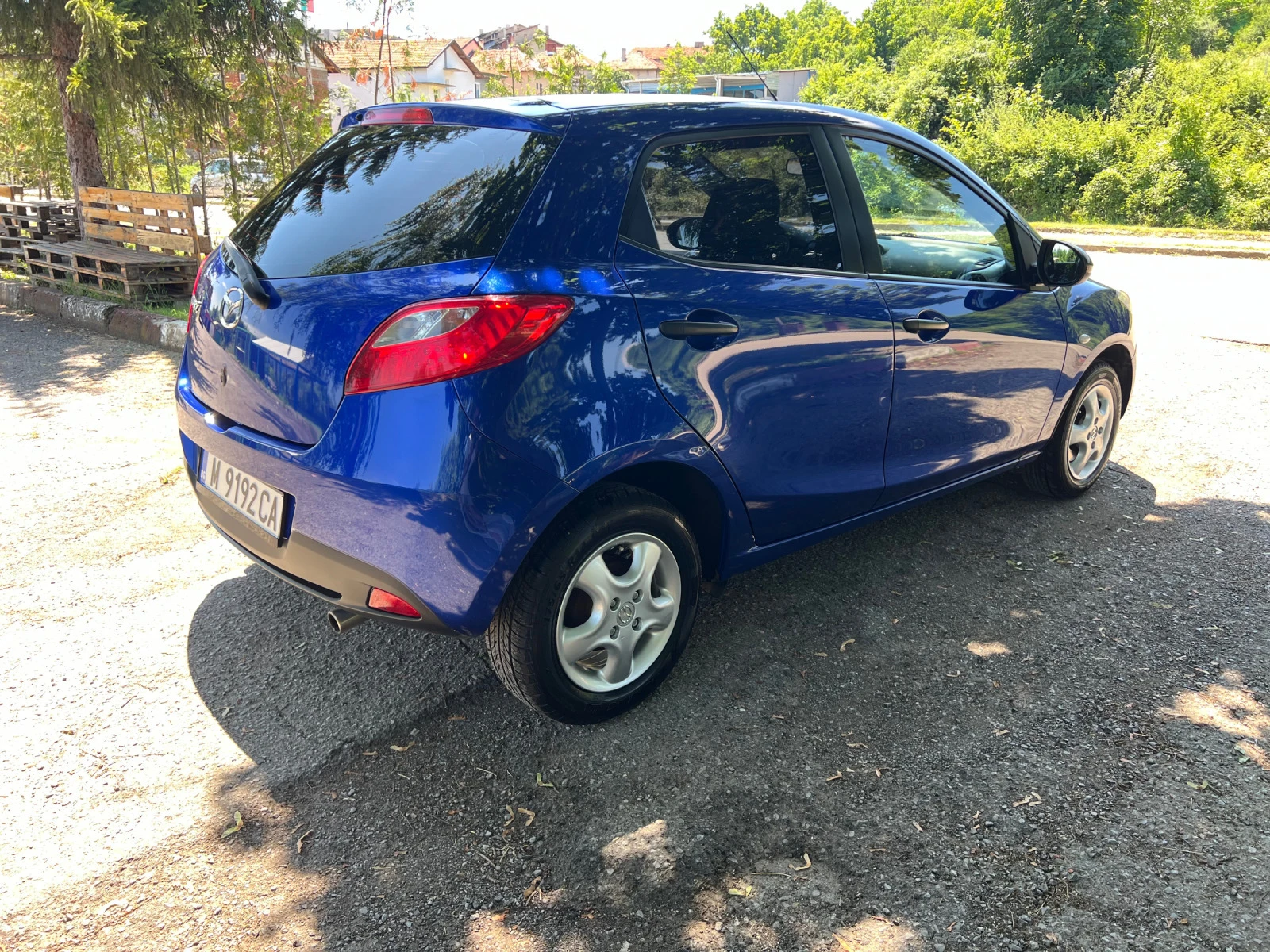 Mazda 2 1.3 - изображение 6