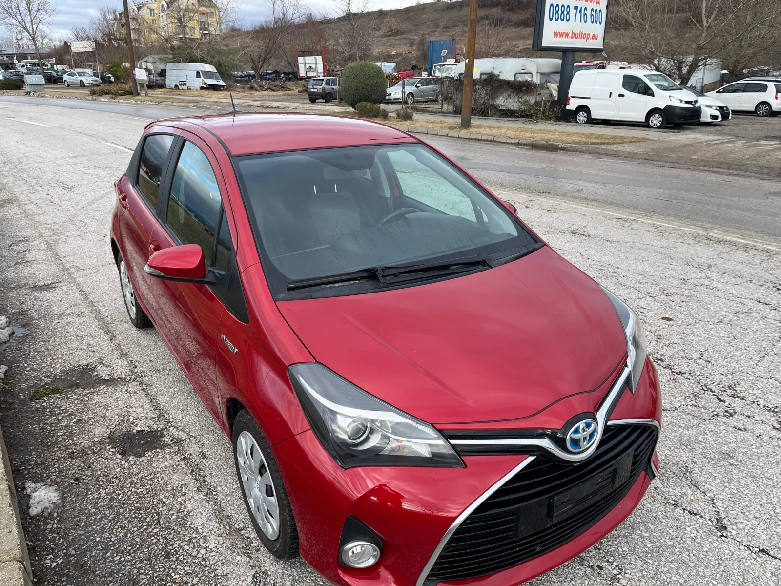 Toyota Yaris 1.5 Hybrid Top   - изображение 7