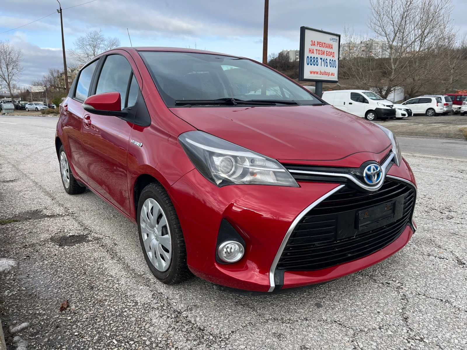 Toyota Yaris 1.5 Hybrid Top   - изображение 6