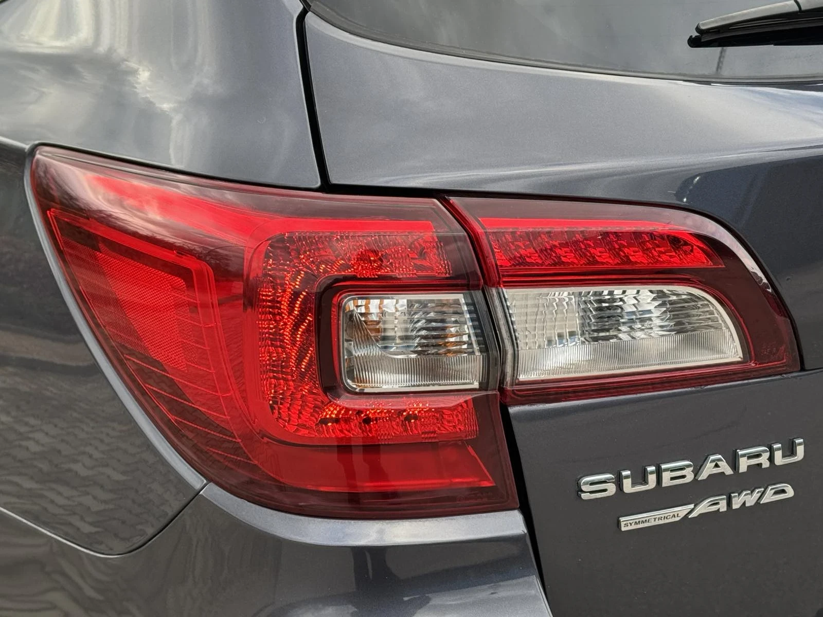 Subaru Outback 2.5i-170k.s.4x4 - изображение 9