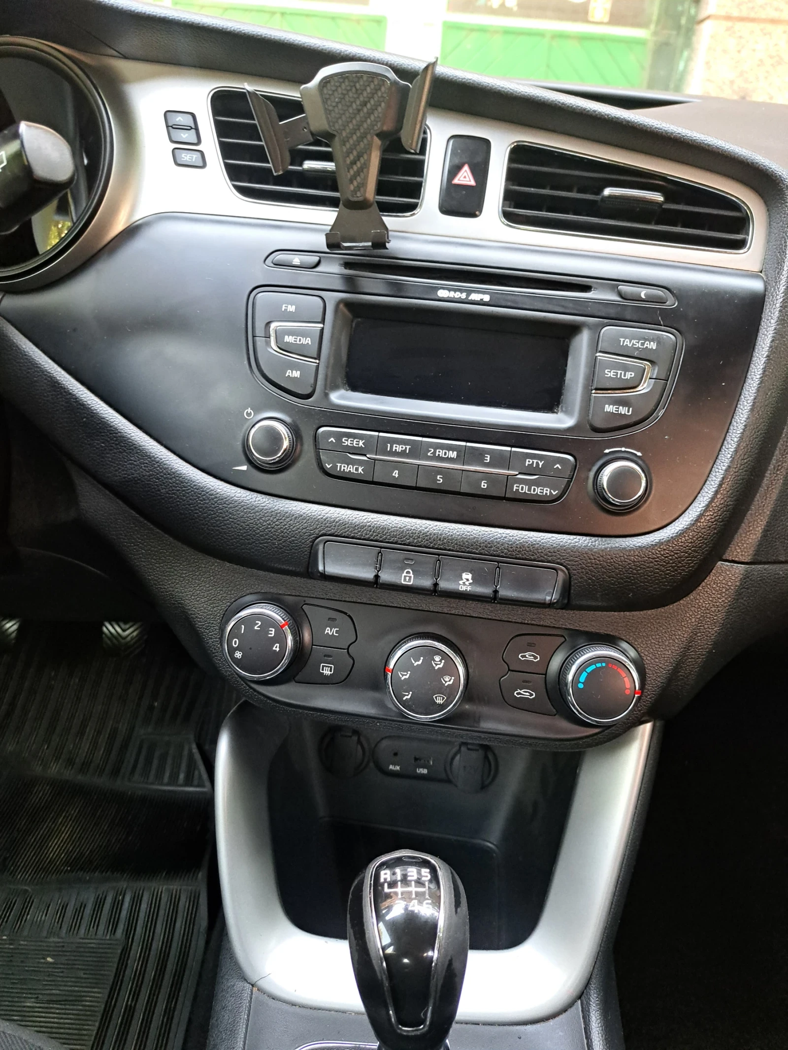 Kia Ceed 1.6 crdi - изображение 8