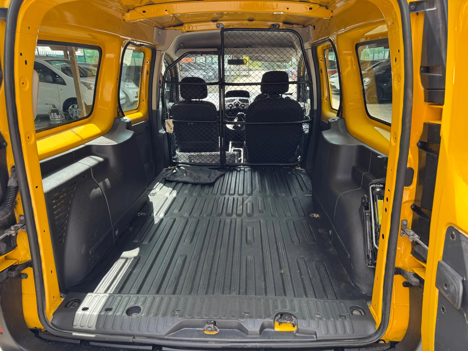 Renault Kangoo FULL ELECTRIC ZE MAXI 33kWh нов внос Швейцария - изображение 9