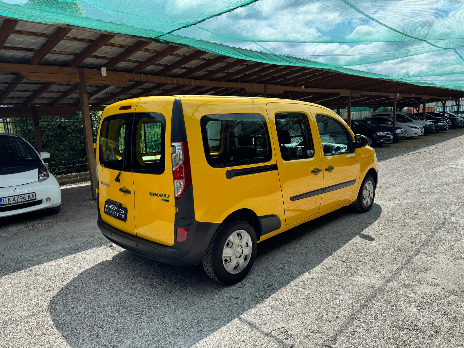 Renault Kangoo FULL ELECTRIC ZE MAXI 33kWh нов внос Швейцария - изображение 7