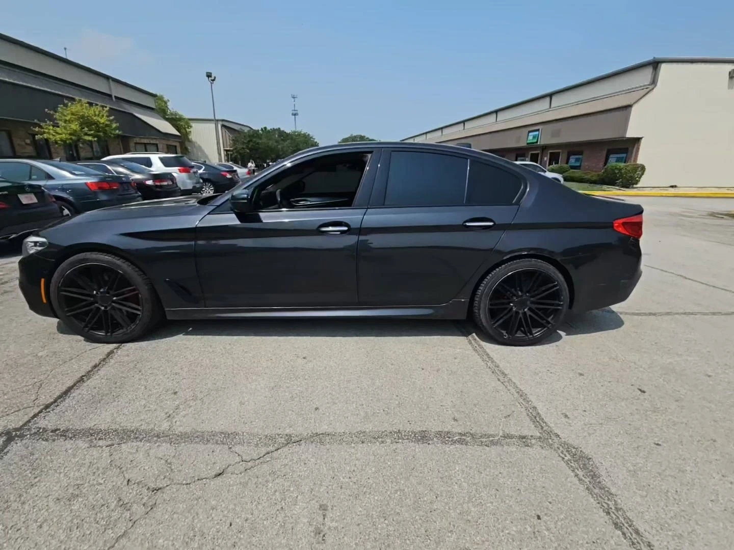 BMW 540 * M* Shadow* Massage* Дистроник* обдухване* Крайна - изображение 4