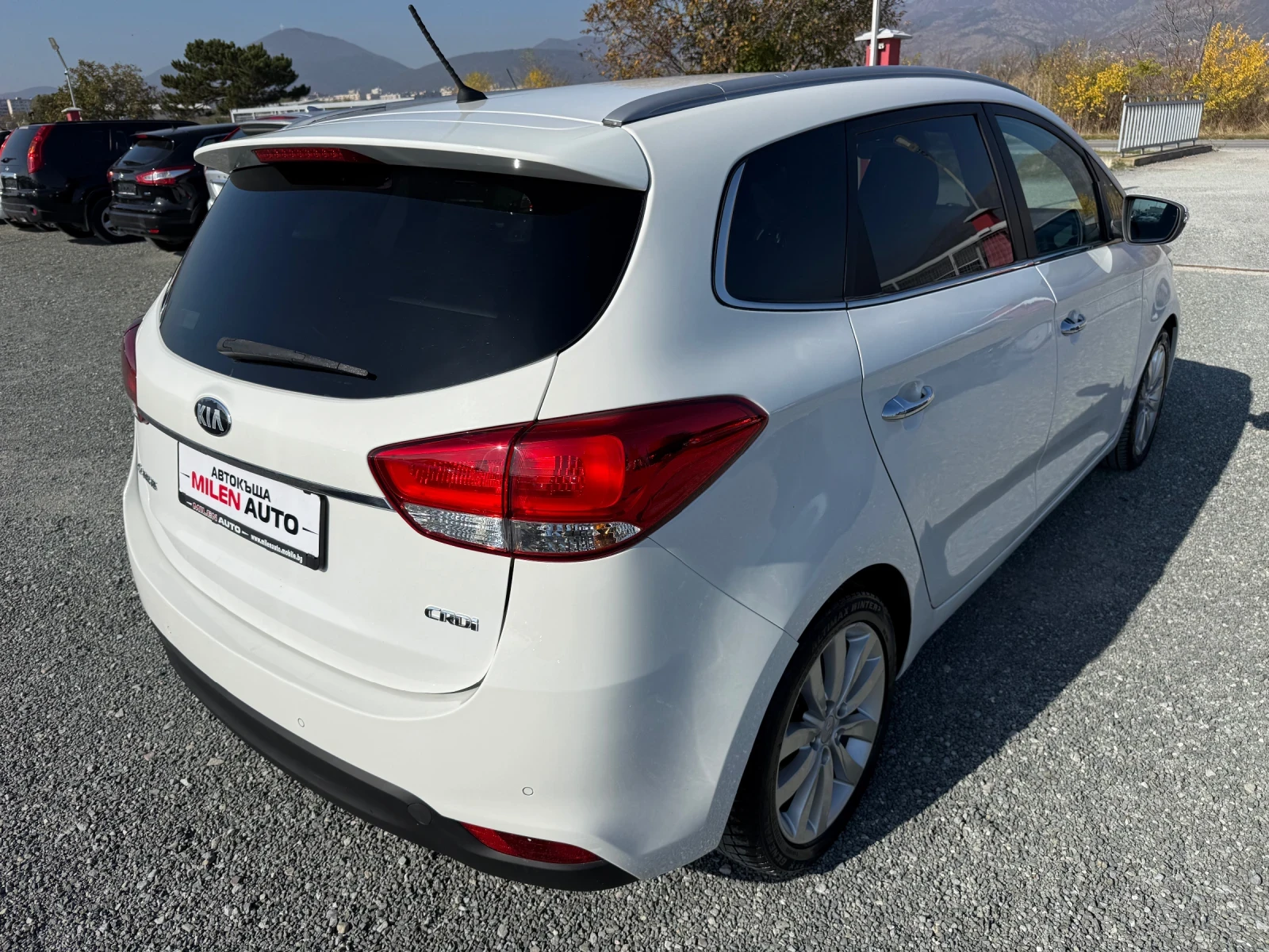 Kia Carens (KATO НОВА)^(7-МЕСТА) - изображение 6