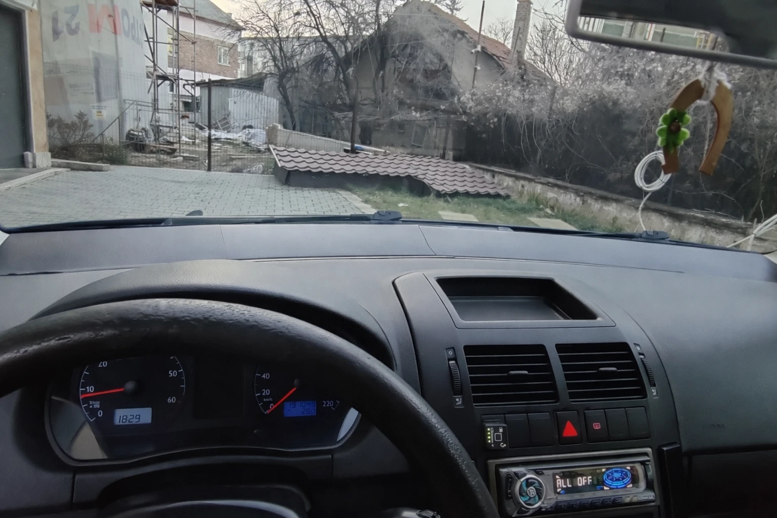 VW Polo  1.4 бензин/газ, 75 к.с., 2003 г. , снимка 12 - Автомобили и джипове - 53830809