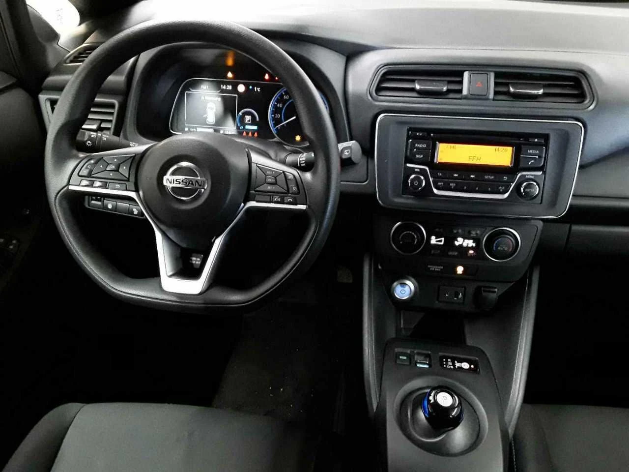 Nissan Leaf  40 kWh - Electric, снимка 4 - Автомобили и джипове - 53998195