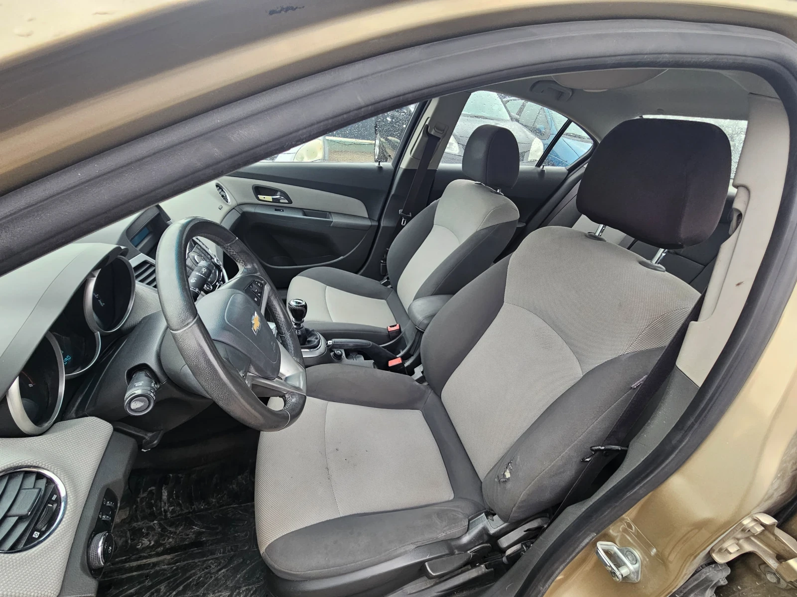 Chevrolet Cruze 1.6i | Mobile.bg � ����������� 10