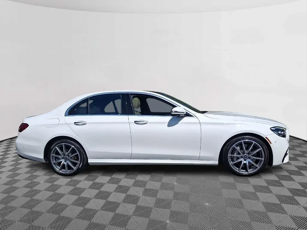 Mercedes-Benz E 350 4MATIC, снимка 4 - Автомобили и джипове - 54429722