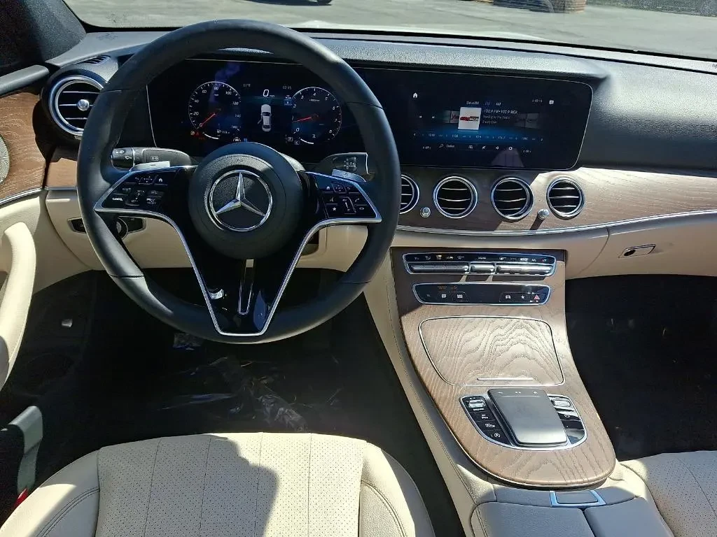 Mercedes-Benz E 350 4MATIC, снимка 10 - Автомобили и джипове - 54429722