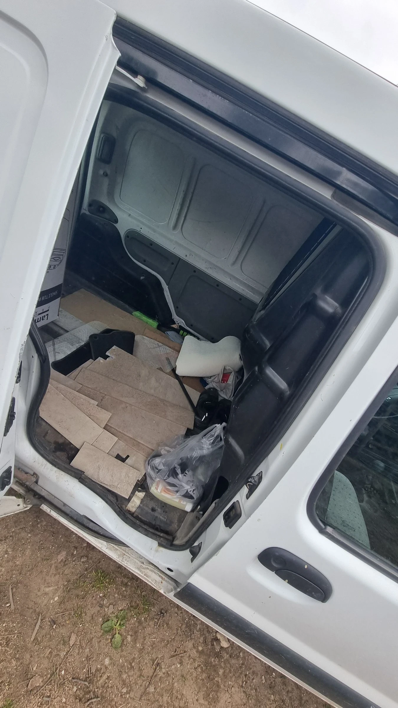 Renault Kangoo, снимка 3 - Автомобили и джипове - 54455343