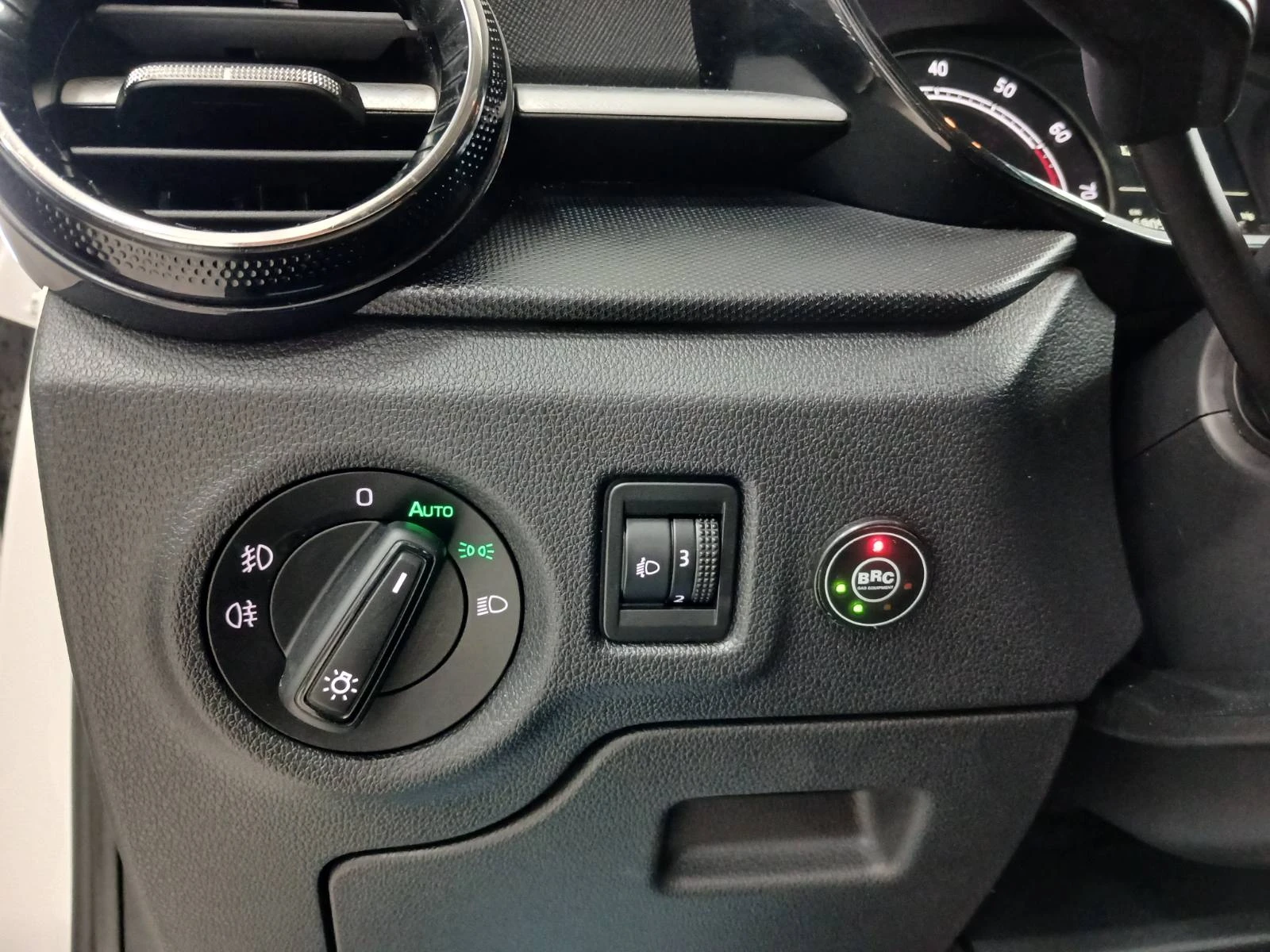 Skoda Fabia 1.0 MPI/65 �.�./LPG | Mobile.bg � ����������� 11