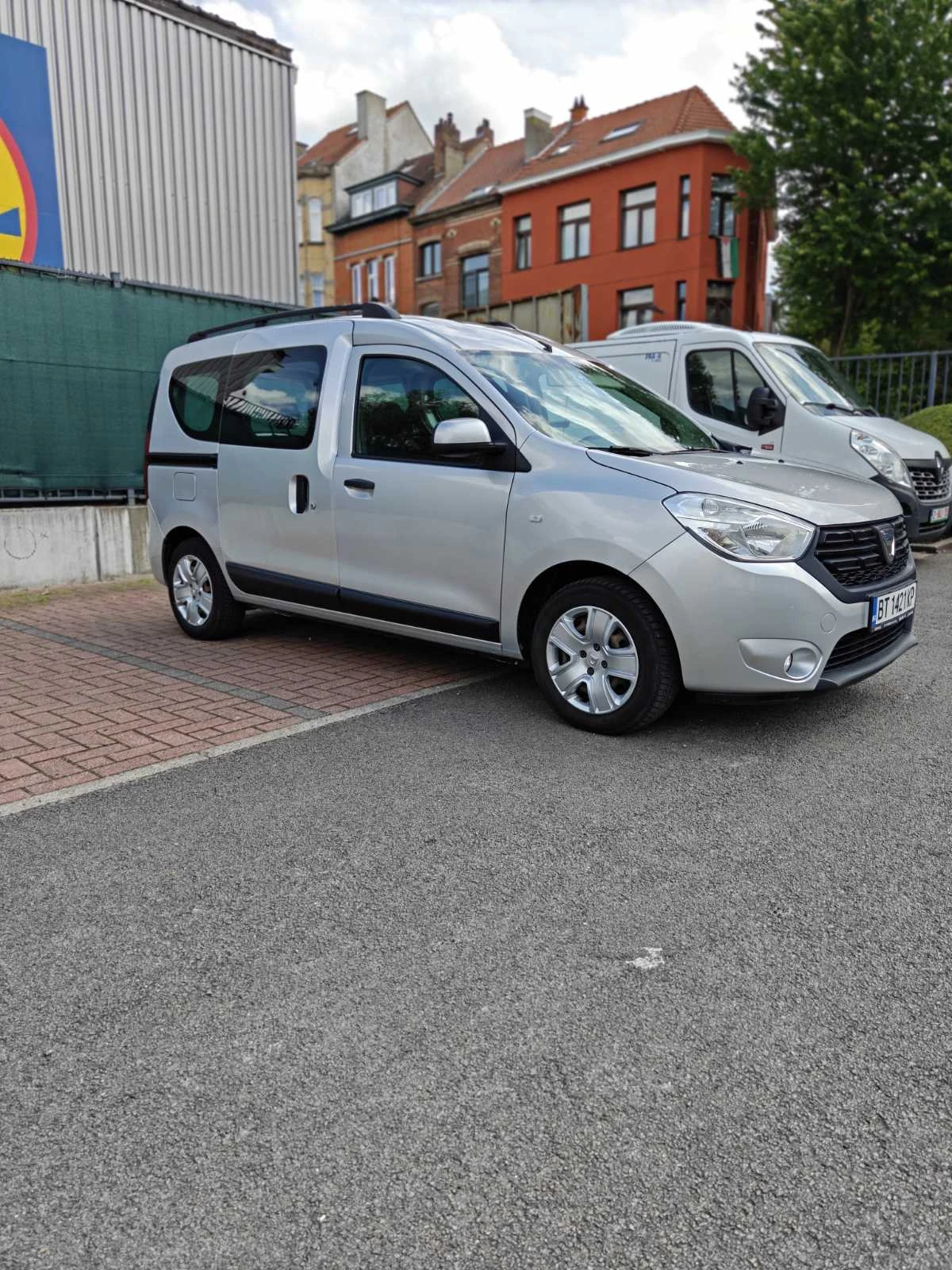 Dacia Dokker, снимка 7 - Автомобили и джипове - 54939563