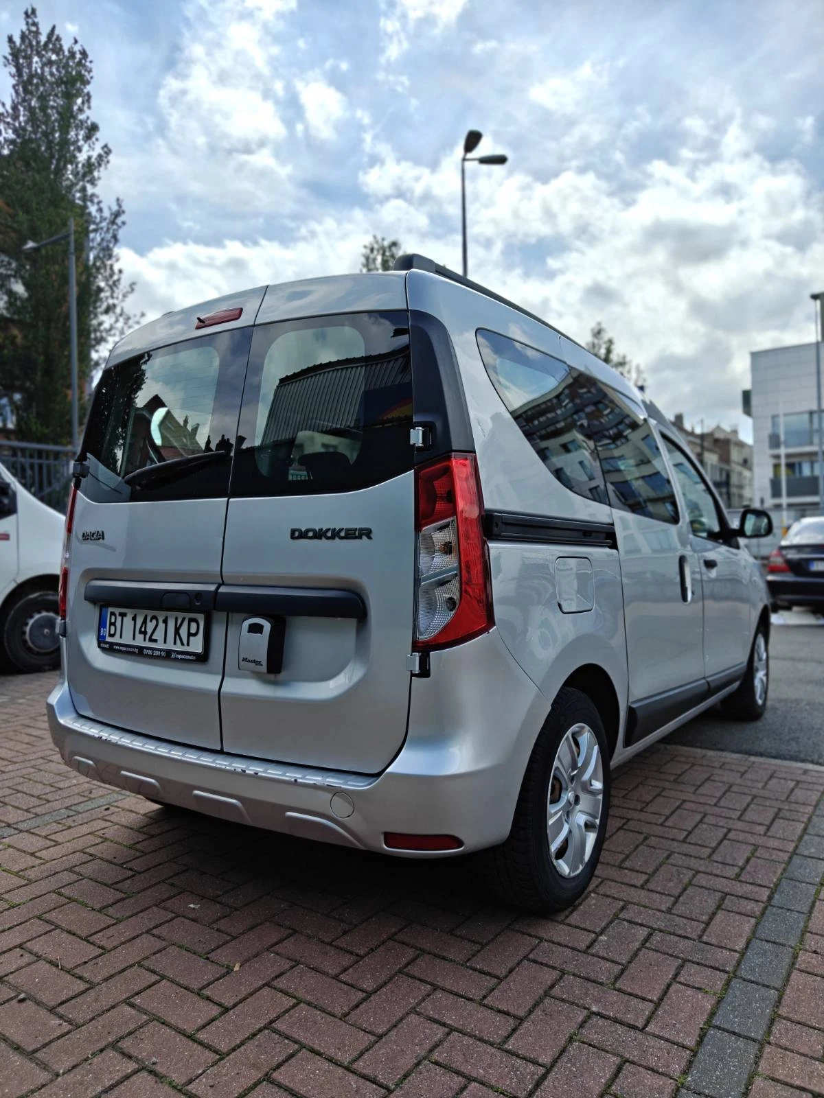 Dacia Dokker, снимка 6 - Автомобили и джипове - 54939563