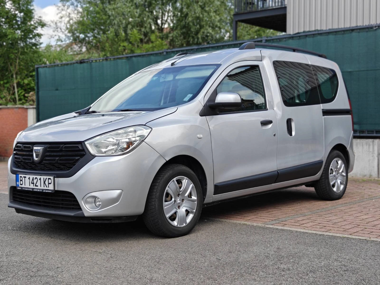 Dacia Dokker, снимка 2 - Автомобили и джипове - 54939563