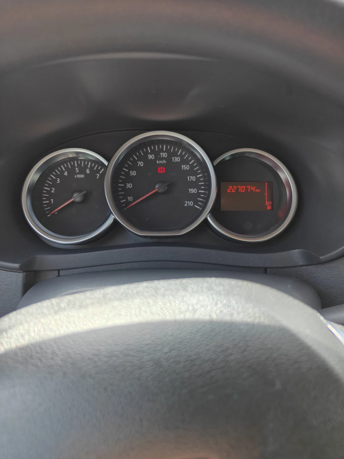 Dacia Dokker, снимка 17 - Автомобили и джипове - 54939563
