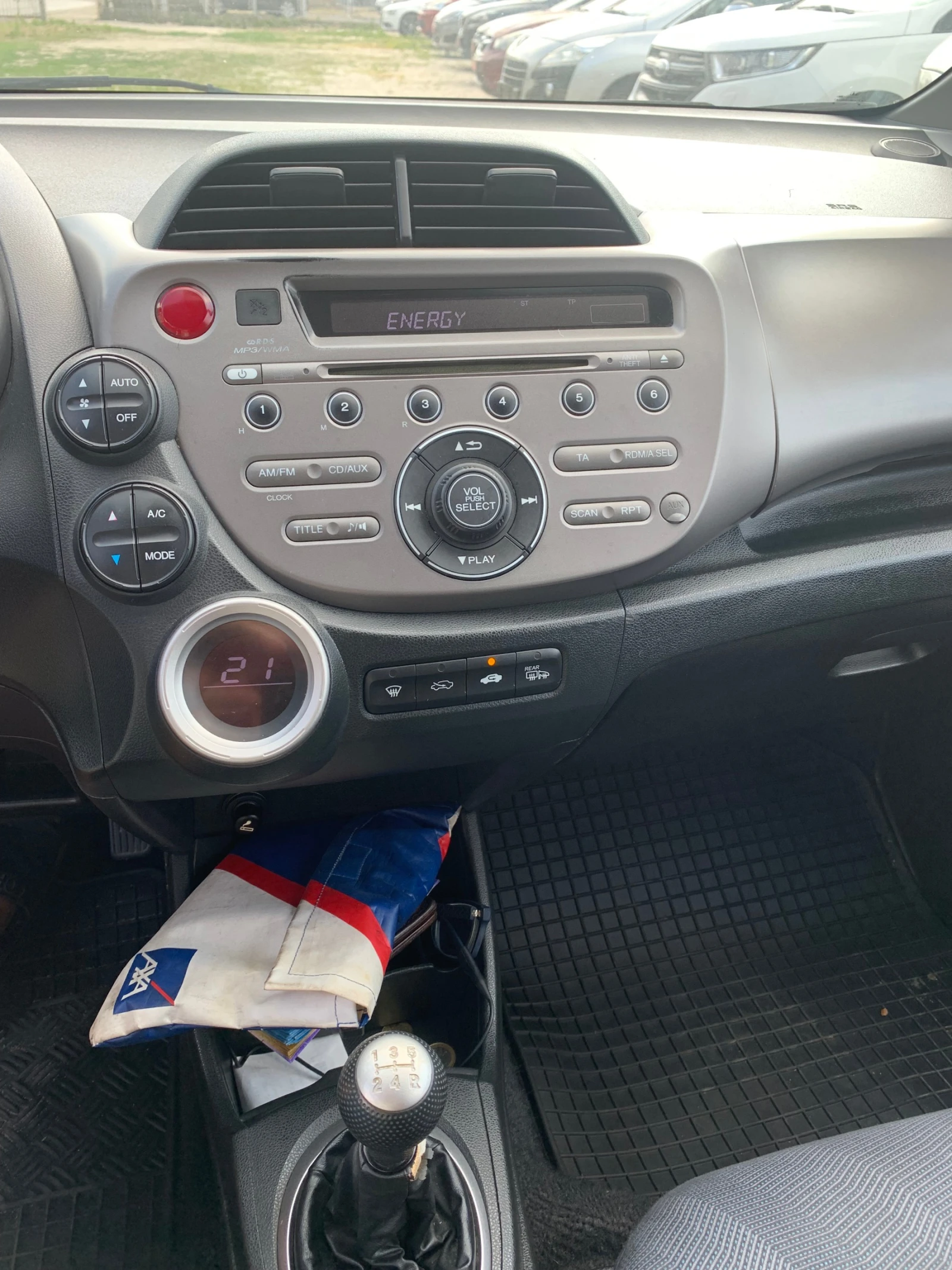 Honda Jazz 1.4, снимка 11 - Автомобили и джипове - 55170486