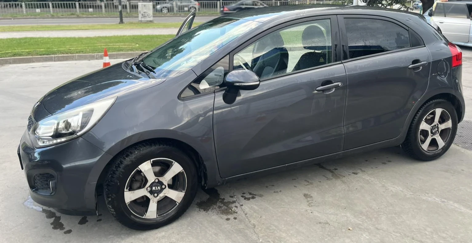 Kia Rio, снимка 5 - Автомобили и джипове - 55257615