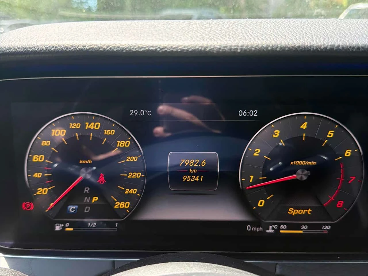 Mercedes-Benz E 300 * ГЛАВНО ПРЕДСТАВИТЕЛСТВО * CARFAX, снимка 8 - Автомобили и джипове - 55546066