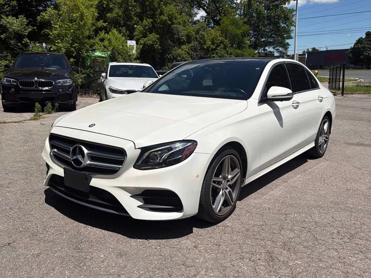Mercedes-Benz E 300 * ГЛАВНО ПРЕДСТАВИТЕЛСТВО * CARFAX