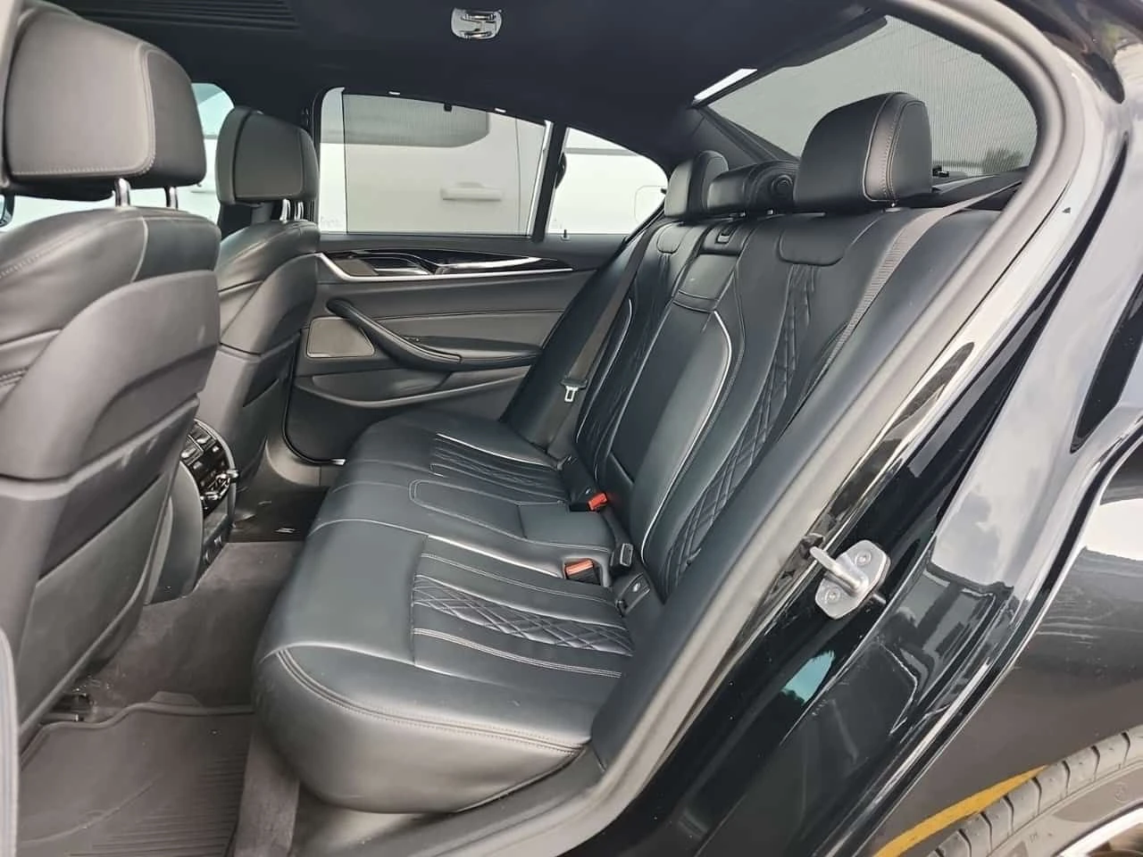BMW 550 * M550I XDRIVE * АВТОКРЕДИТ* , снимка 12 - Автомобили и джипове - 55649434
