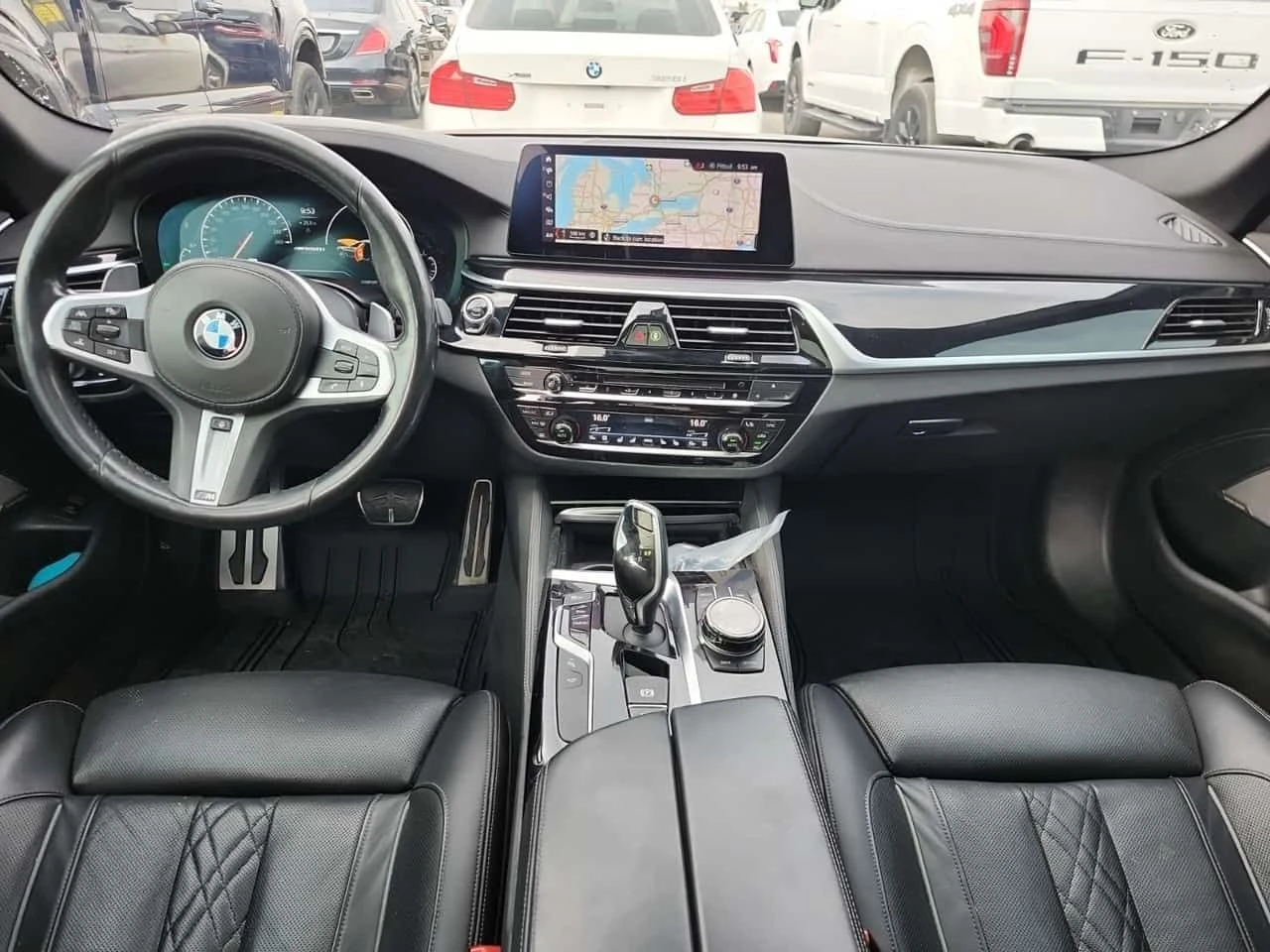 BMW 550 * M550I XDRIVE * АВТОКРЕДИТ* , снимка 10 - Автомобили и джипове - 55649434