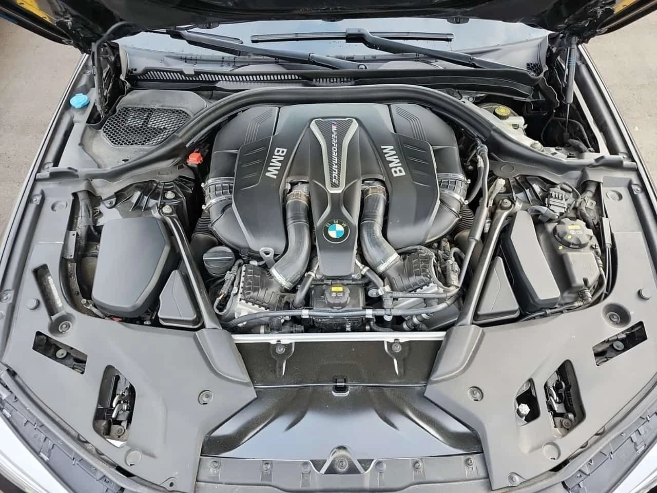 BMW 550 * M550I XDRIVE * АВТОКРЕДИТ* , снимка 17 - Автомобили и джипове - 55649434