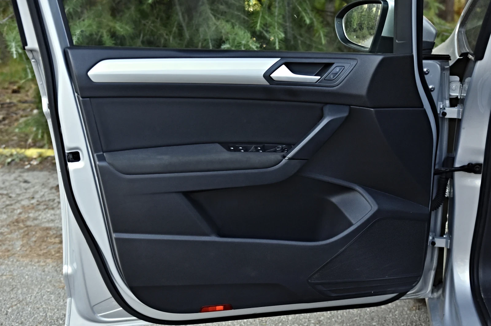 VW Touran, снимка 9 - Автомобили и джипове - 55653084