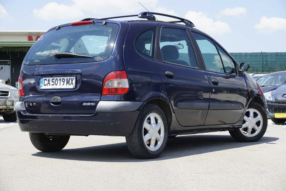 Renault Megane Scenic, снимка 4 - Автомобили и джипове - 55943294