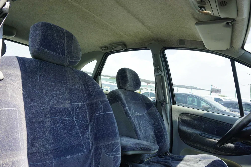 Renault Megane Scenic, снимка 9 - Автомобили и джипове - 55943294