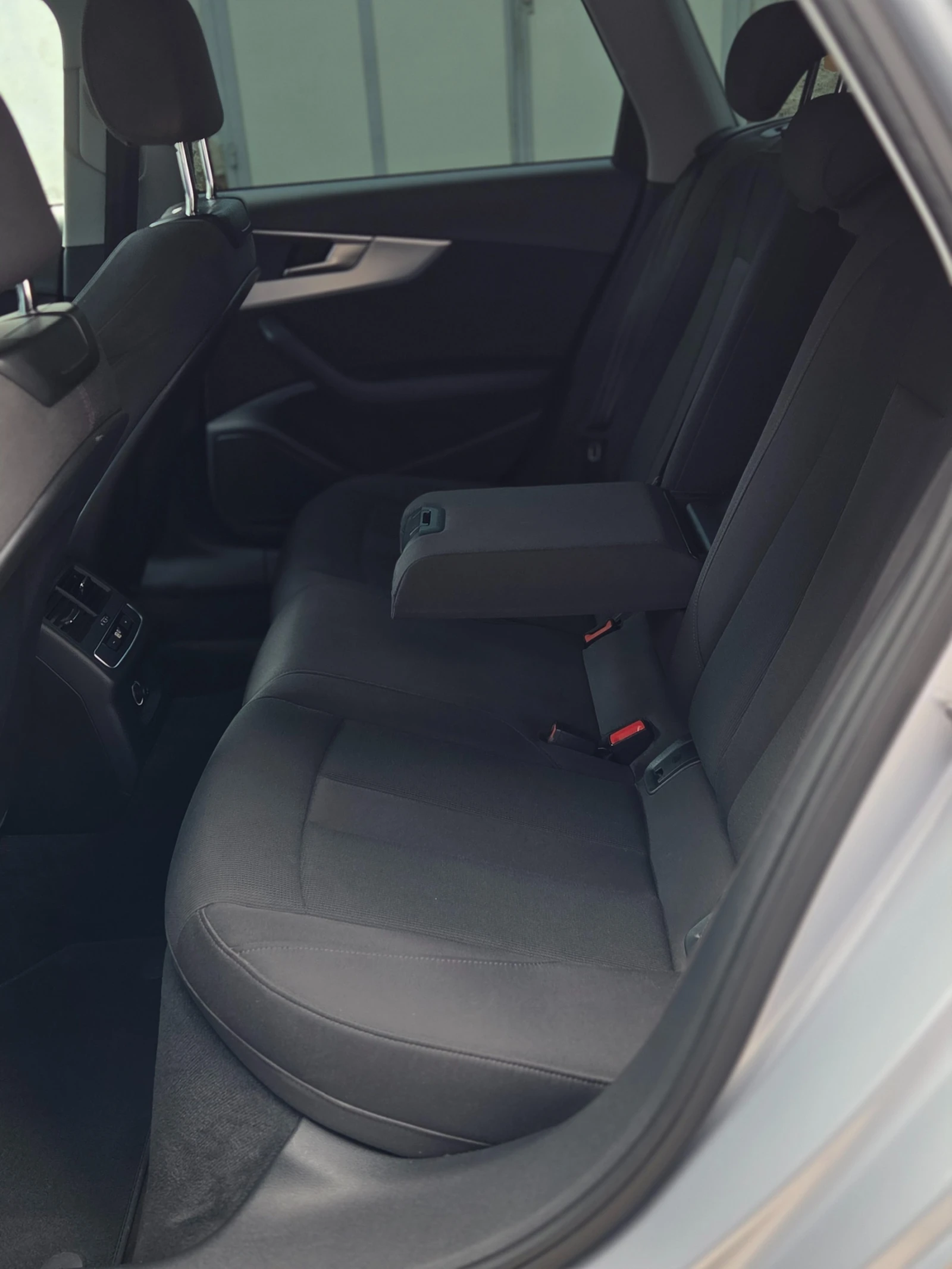 Audi A4 2.0TDI *  S Line * QUATTRO* DIGITAL * , снимка 11 - Автомобили и джипове - 55947015