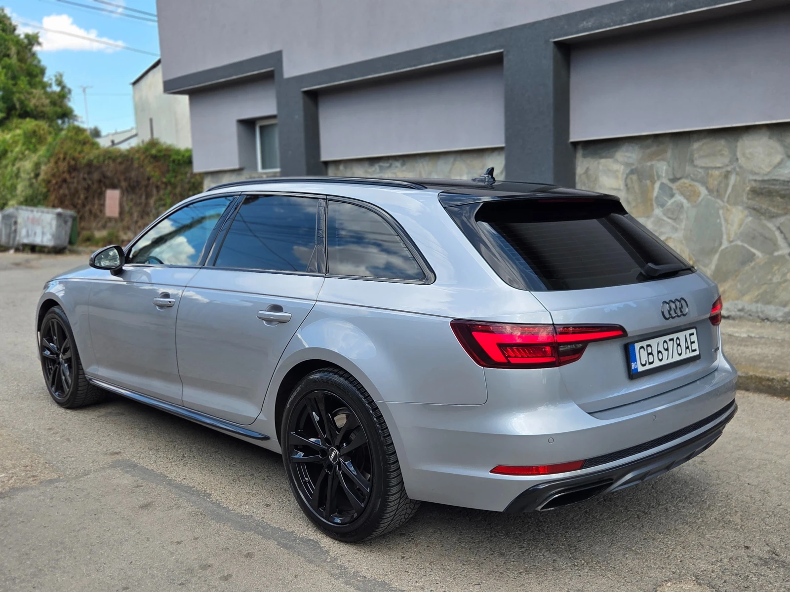 Audi A4 2.0TDI *  S Line * QUATTRO* DIGITAL * 