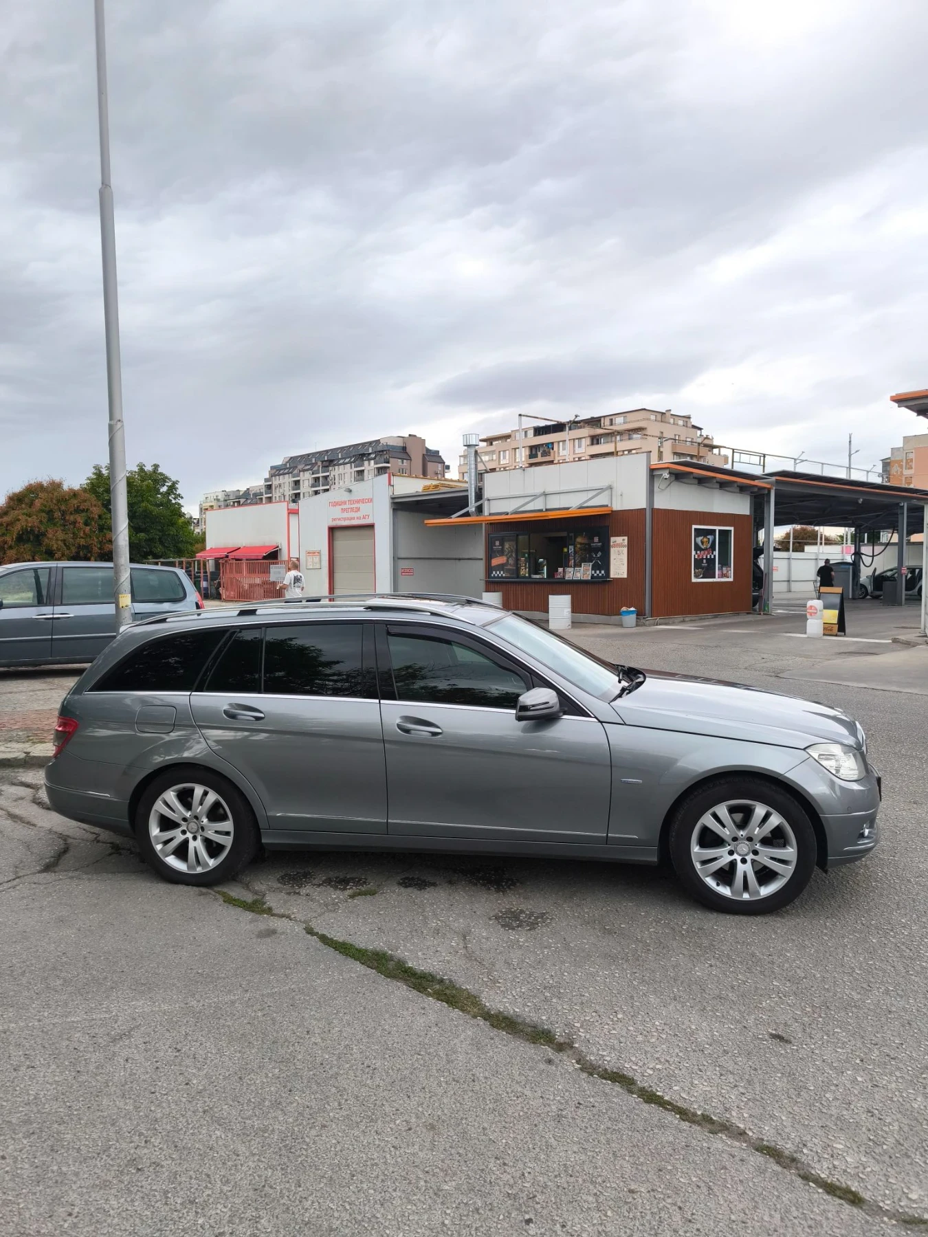 Mercedes-Benz C 220 Топ състояние , снимка 5 - Автомобили и джипове - 56205513
