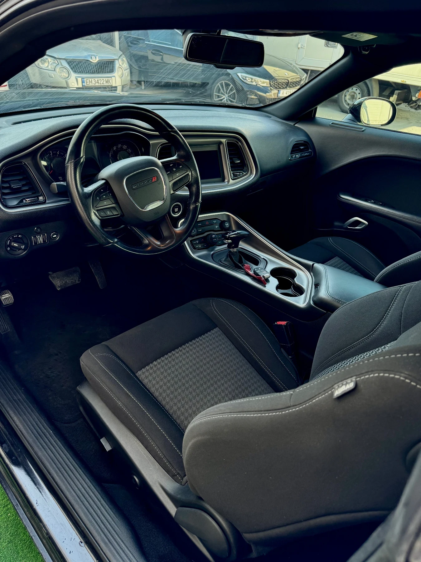 Dodge Challenger, снимка 8 - Автомобили и джипове - 56510455