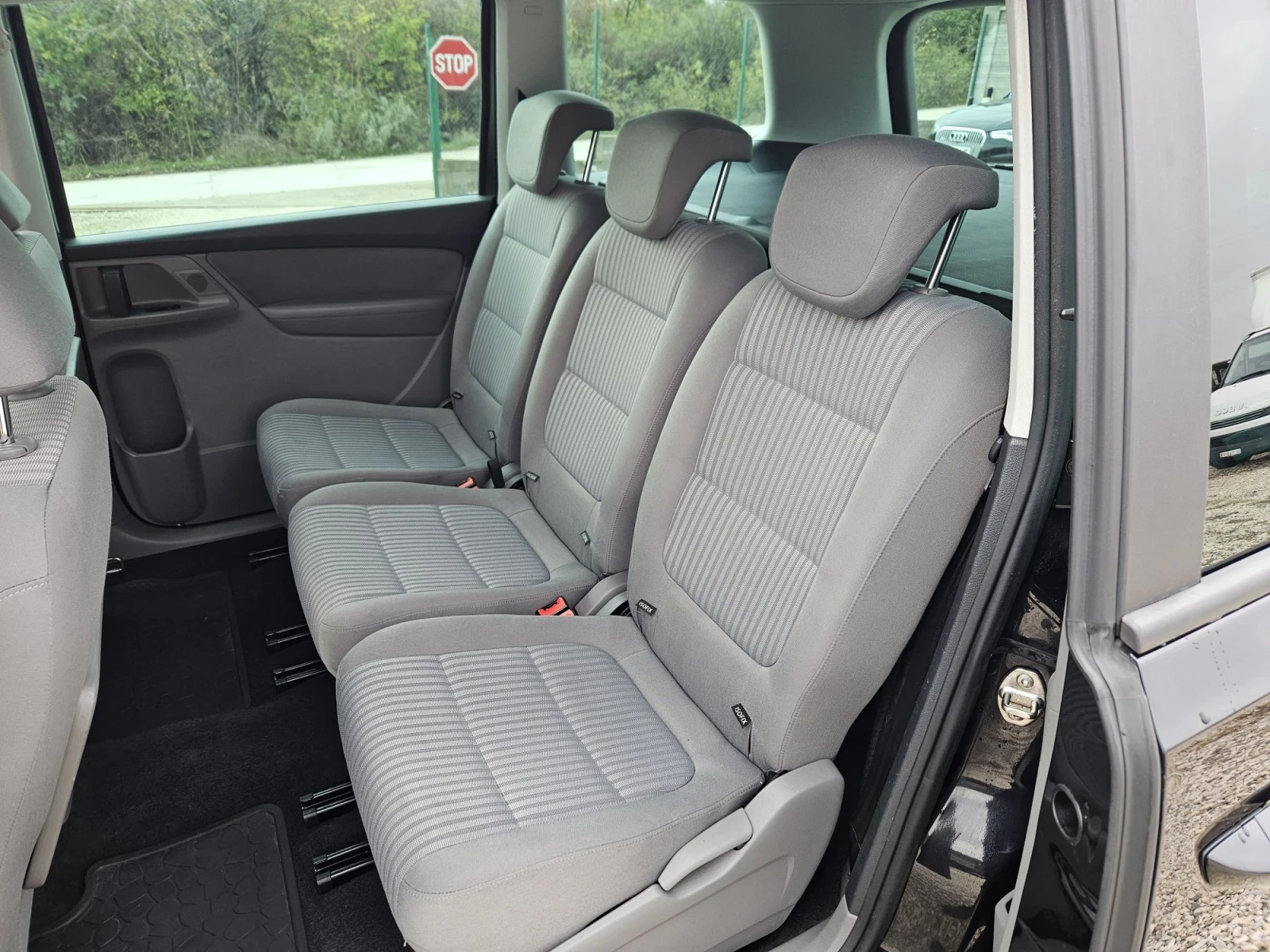 Seat Alhambra 2.0 АВТОМАТИК , снимка 9 - Автомобили и джипове - 56747636