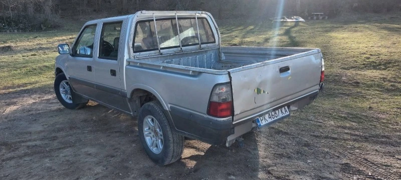 Isuzu D-max 3.1 tdi , снимка 4 - Автомобили и джипове - 44311147