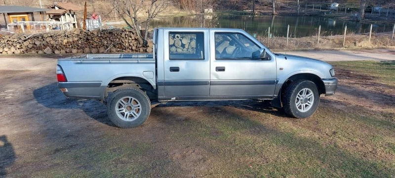 Isuzu D-max 3.1 tdi , снимка 7 - Автомобили и джипове - 44311147