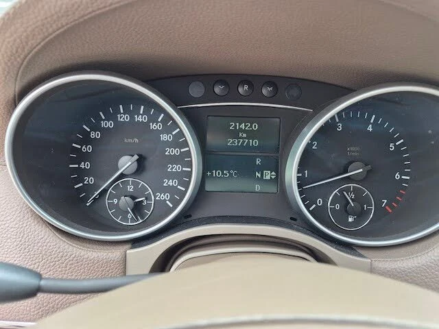 Mercedes-Benz GL 550 4MATIC* 5.5* ТЕЛЕВИЗОРИ* КАМЕРА* ШИБИДАХ* ПОДГРЕВ, снимка 10 - Автомобили и джипове - 55302165