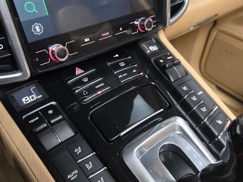 Porsche Cayenne 3.0 Diesel| 245к.с., снимка 16 - Автомобили и джипове - 55987384