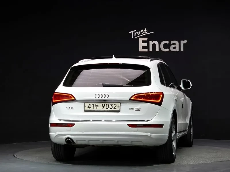 Audi Q5 2.0 TDI Quattro - САМО 30% АВАНС, снимка 3 - Автомобили и джипове - 56007922