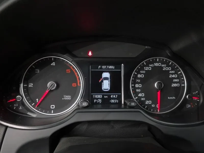 Audi Q5 2.0 TDI Quattro - САМО 30% АВАНС, снимка 7 - Автомобили и джипове - 56007922