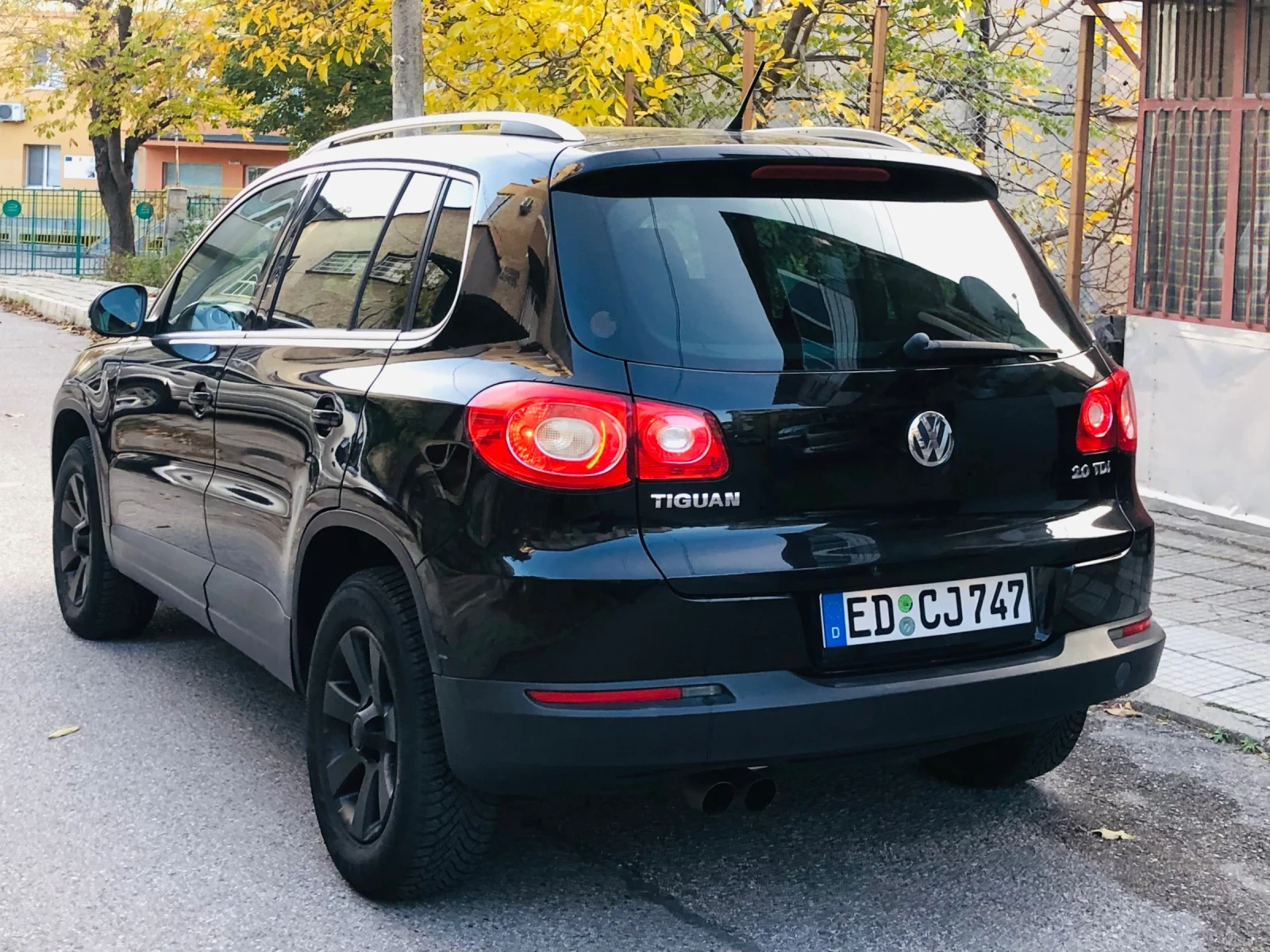 VW Tiguan 2.0TDI 4X4 - изображение 2