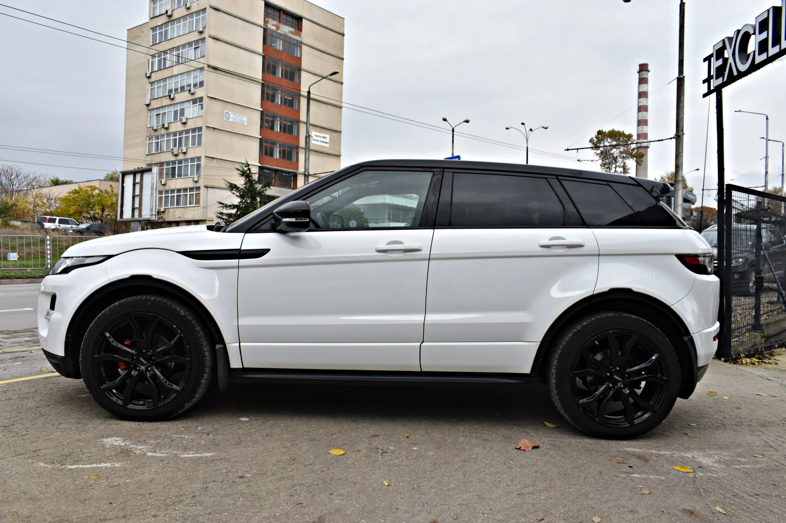 Land Rover Range Rover Evoque 2.2SD4* 4x4-ALL-TERRAIN* PANORAMA* WHITE-PEARL* AU | Mobile.bg   3